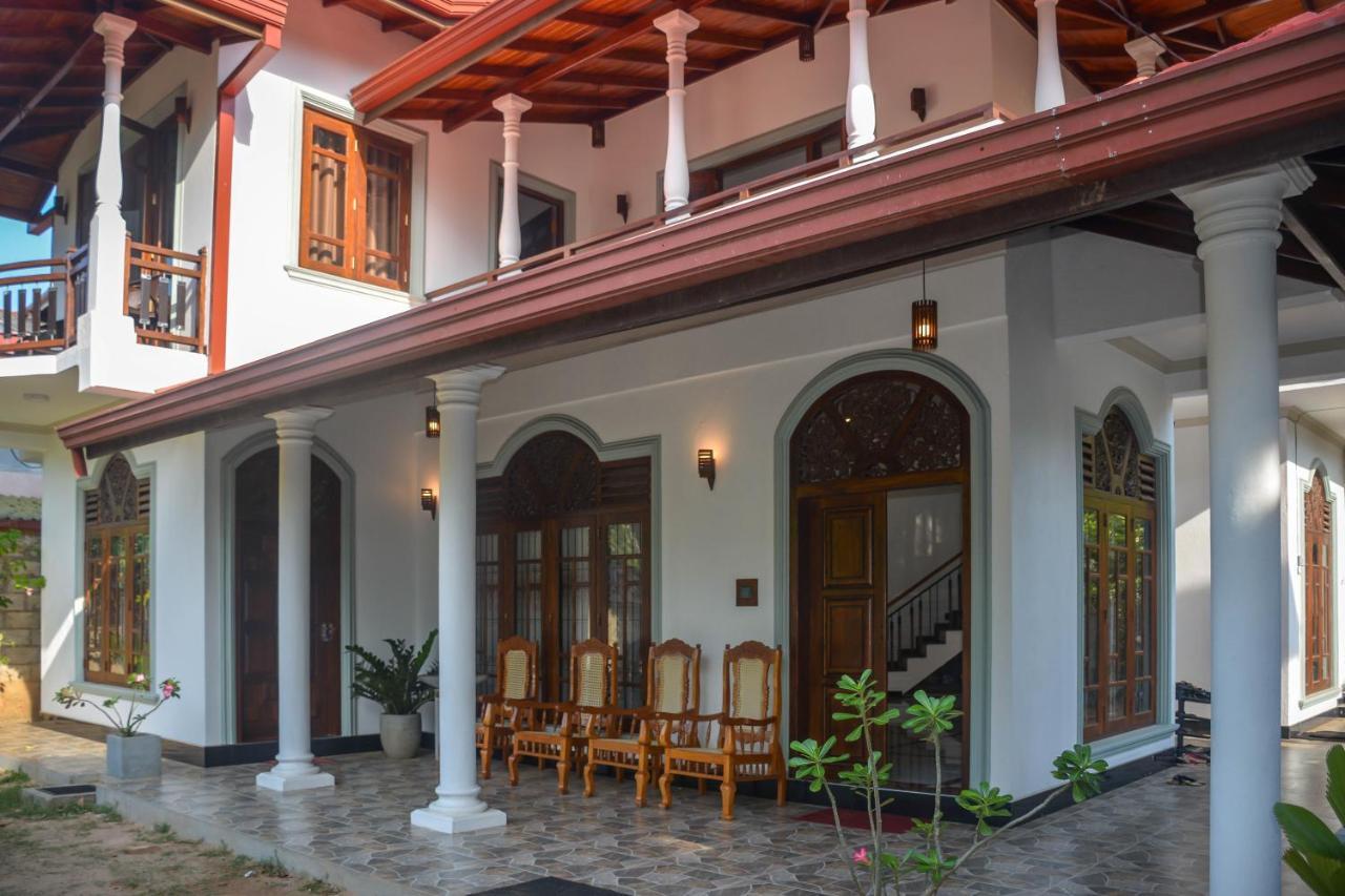 Janu Homestay Tangalle Exterior foto