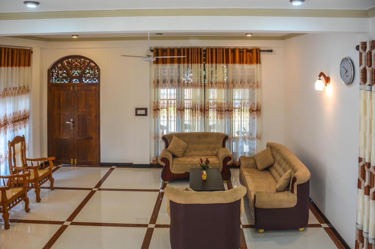 Janu Homestay Tangalle Exterior foto